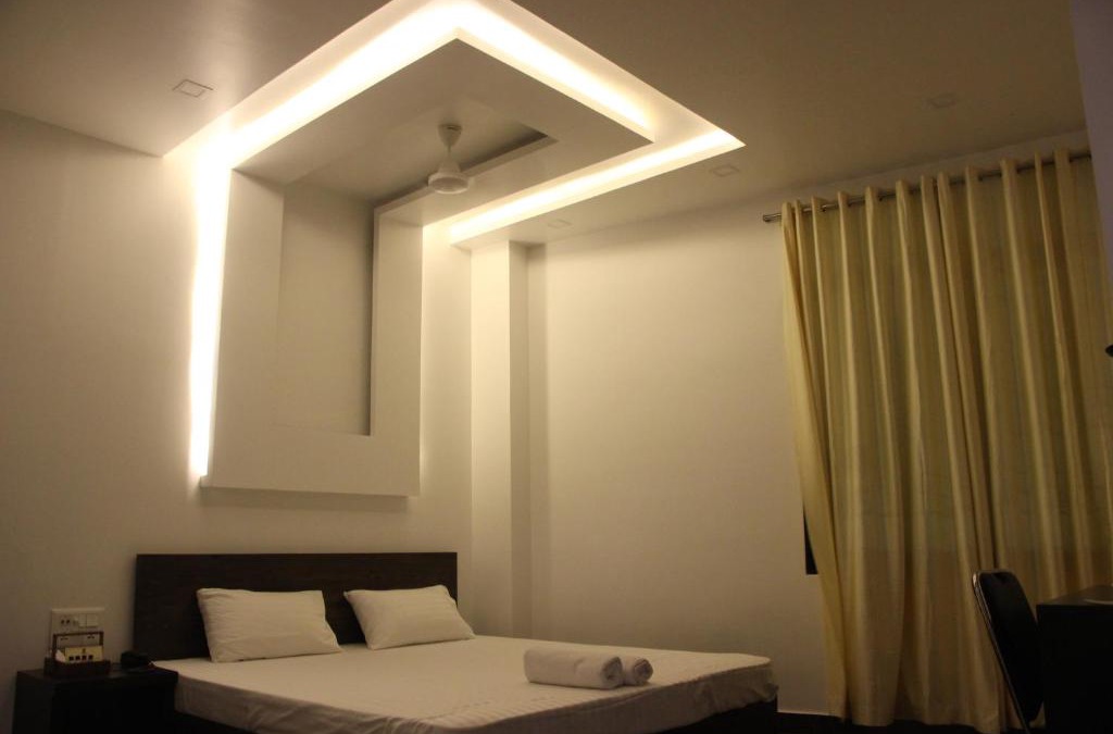 Sahibganj Hotel | HOTEL NILIMA PALACE