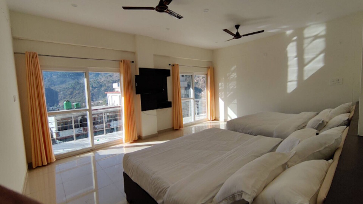 Chamoli Hotel | Hotel Nirvanam