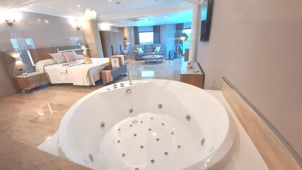 Maliano Hotel | Hotel Nueva Plaza