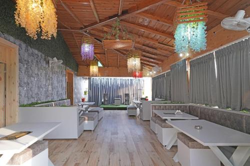 Amritpur Hotel | Hotel O Aditya Residency UK04