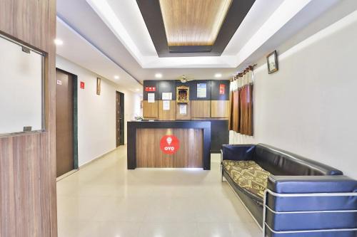 Navrangpura Hotel | Hotel O Apollo