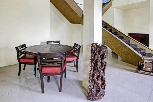 Gerung Hotel | Hotel O Ayu Bypass MansionNearBundaran Gerung