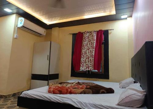 Aligarh Hotel | Hotel O Crystal Crown