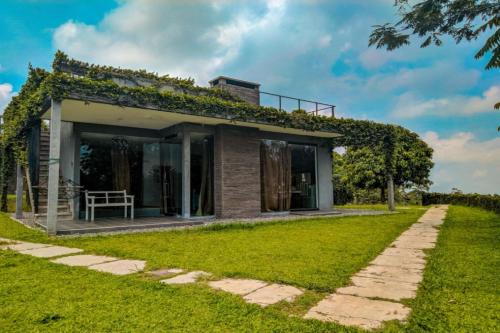 Java Hotel | Hotel O Desa Wisata TarajuNearGunung Panggung