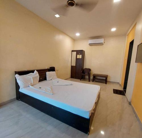 Vadgaon Budruk Hotel | Hotel O Prarambh inn