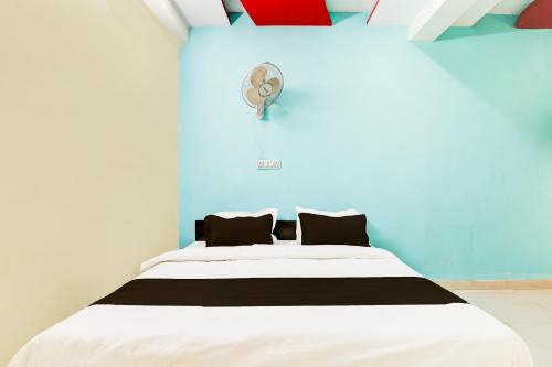 Hazratganj Hotel | Hotel O Rudra Palace