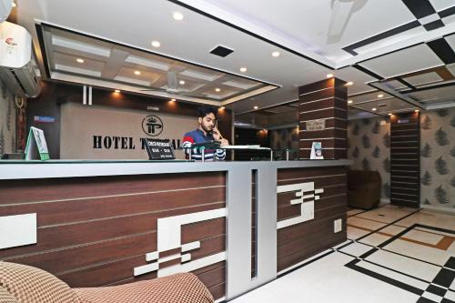 Rampur Hat Hotel | Hotel O Taj Palace