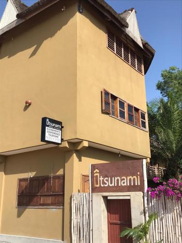 Lome Hotel | Hotel Otsunami