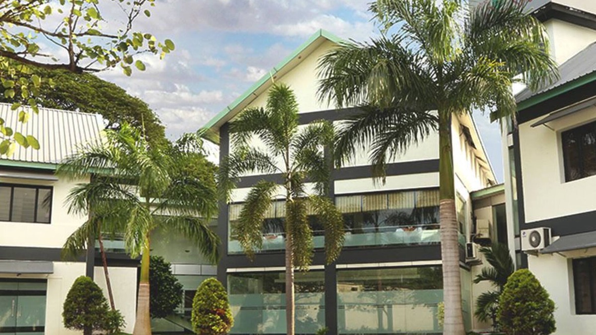 Kozhinjampara Hotel | Hotel Palm Shore