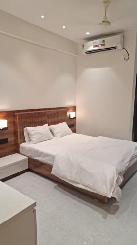 Pandharpur Hotel | Hotel parbramha