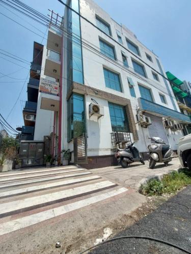 Pitampura Bed & Breakfast | Hotel Park Pride Pitampura New Delhi, Couple Friendly