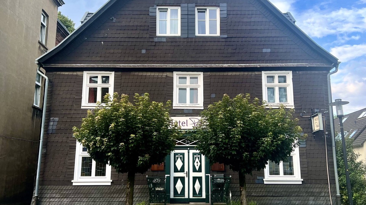 Neheim Hotel | Hotel Pemü