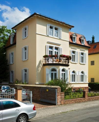 Neuenheim Hotel | Hotel-Pension Berger
