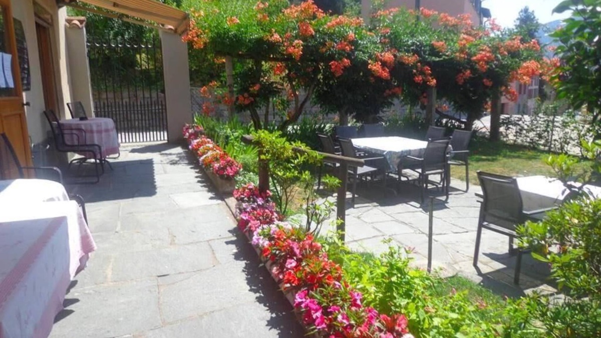 Purasca House | Hotel pensione serena