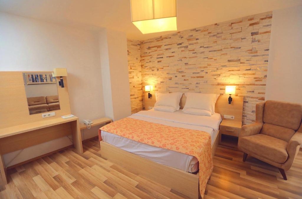 Kolovicë Hotel | Hotel Pinocchio