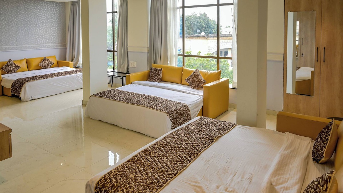 Wardha Hotel | Hotel Poonam Residency