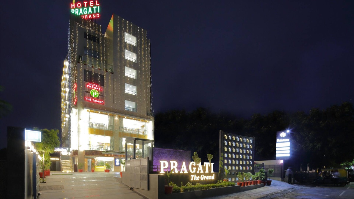 Thaltej Hotel | Hotel Pragati The Grand