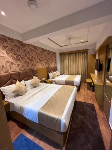 Navrangpura Hotel | Hotel Privilon