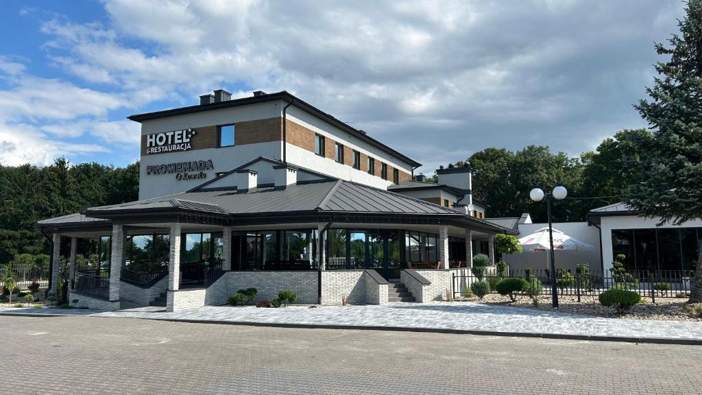 Radom Hotel | Hotel Promenada Biznes & Wypoczynek