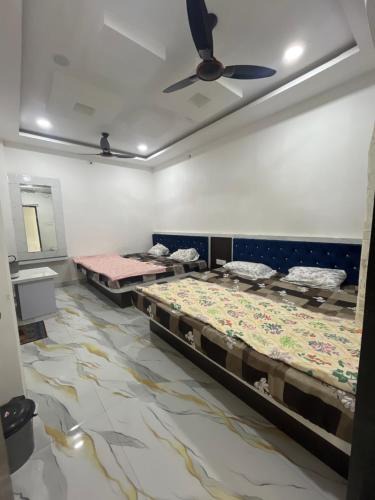 Omkareshwar Hotel | Hotel pujari palace