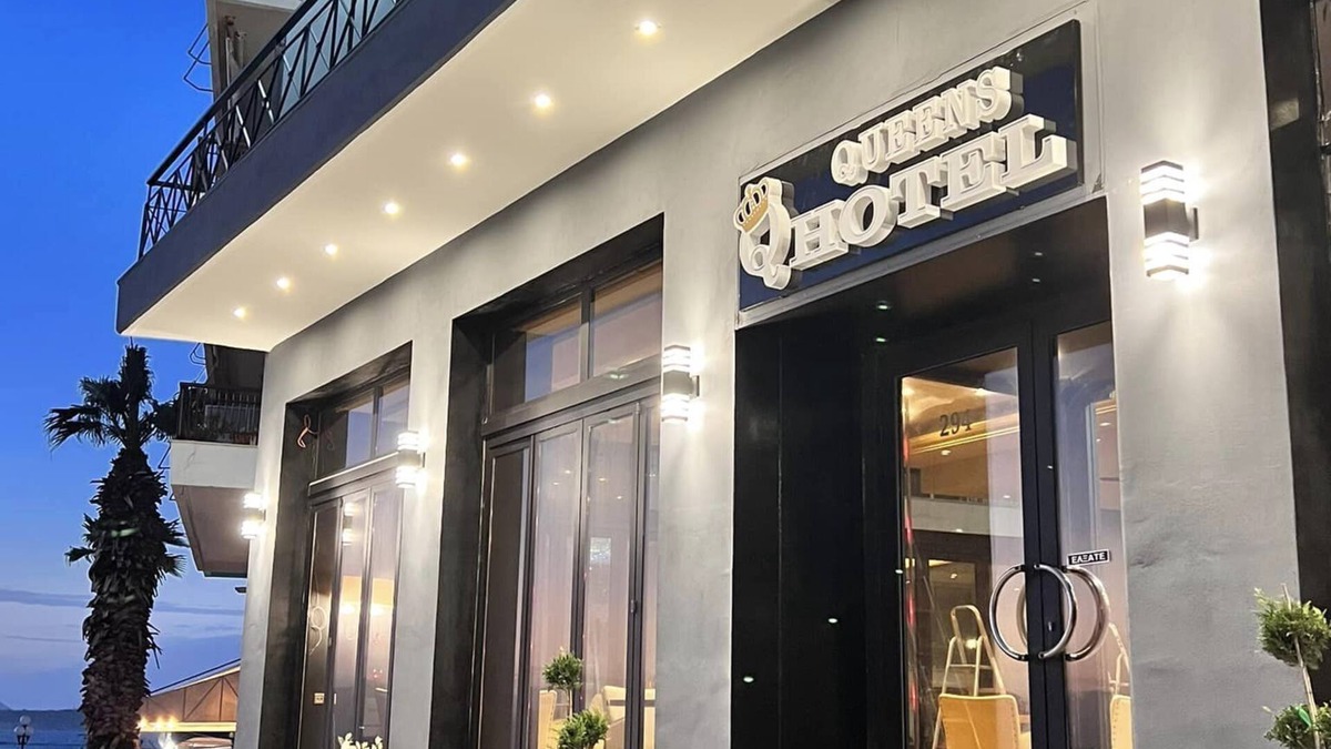 Peiraiki Hotel | Hotel Queens Leriotis