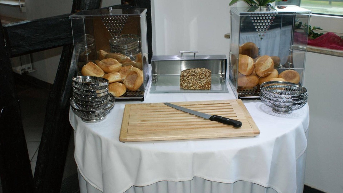 Brechtorf Hotel | Hotel Rühen, 24 Stunden Check in, kostenfreie Parkplätze