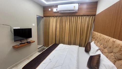 Thousand Lights House | Hotel RA Apartment