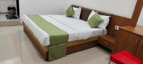 Panch Mahals District Hotel | Hotel Radhe