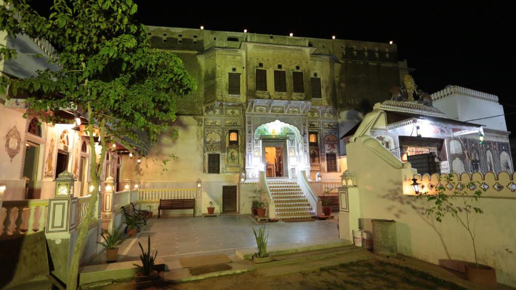 Mandawa Hotel | Hotel Radhika Haveli, Mandawa