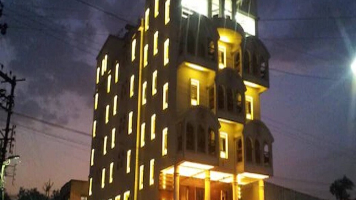 Ahmednagar Hotel | Hotel Raj Palace