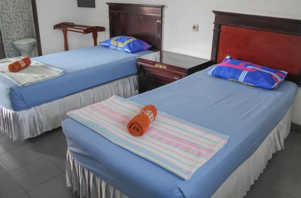 Cirebon Hotel | Hotel Rajawali Mitra RedDoorz