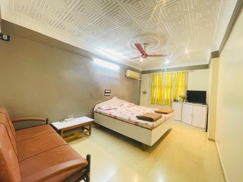 Halol Hotel | Hotel Rajdhani - Best Family Hotel in Pavagadh and in Halol GIDC