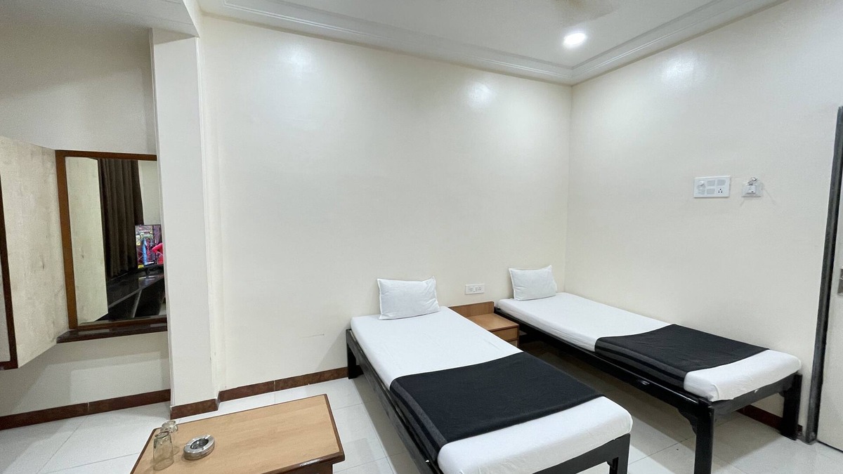 Latur Hotel | Hotel Rajdhani