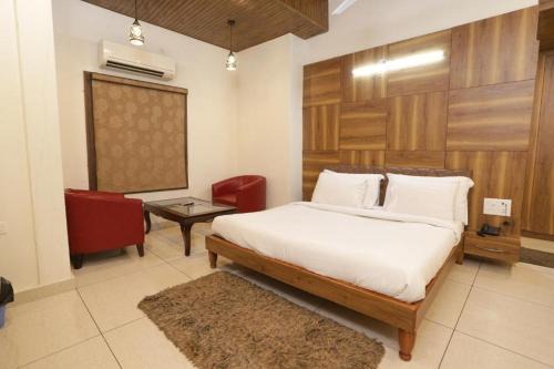 Hisar Hotel | Hotel Razia Inn