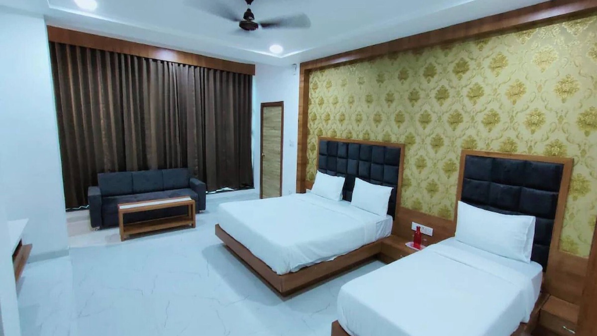 Anand Hotel | Hotel Rest and Leaf