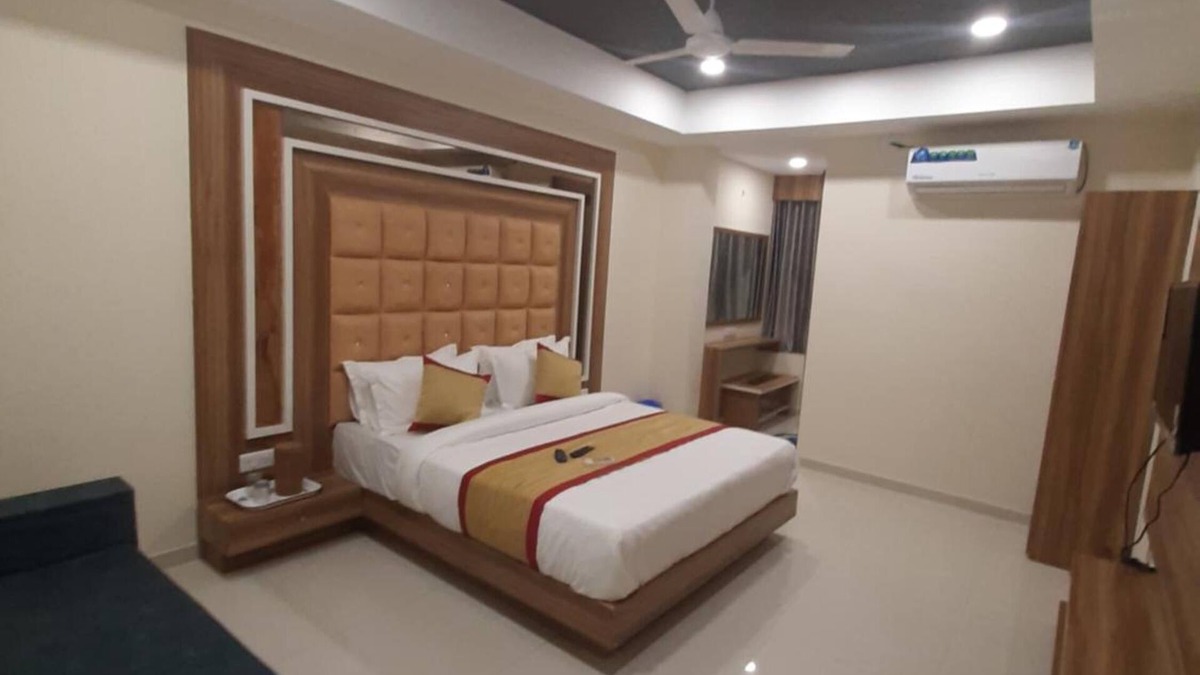 Anand Hotel | Hotel Rest & Ride