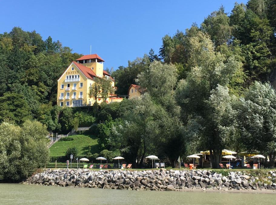 Oberlandshaag Hotel | Hotel-Restaurant Faustschlössl