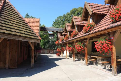 Bakow Hotel | Hotel Restauracja Pustelnik