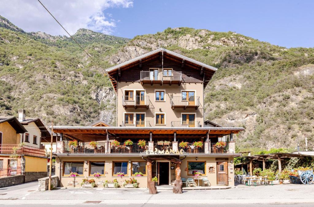 Arnad Hotel | Hotel&Restaurant Armanac de Toubïe