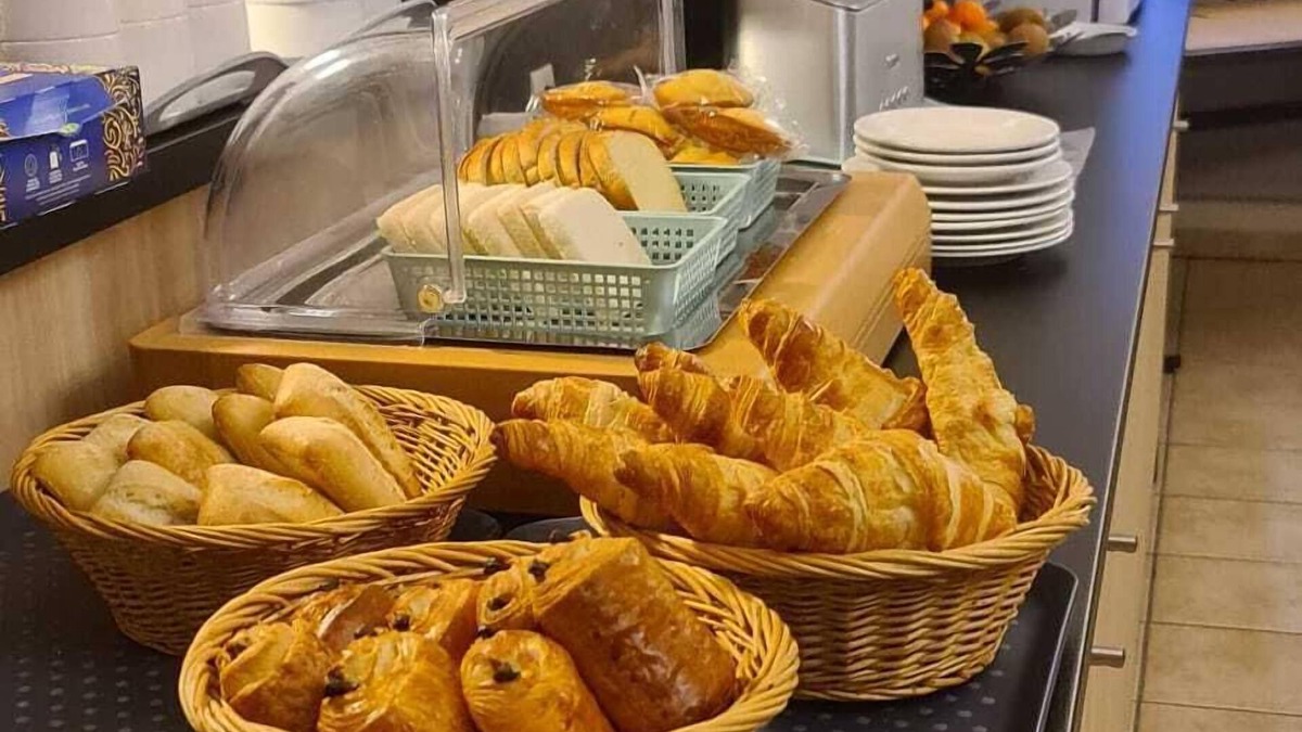 Graulhet Hotel | HOTEL RESTAURANT DU LAC