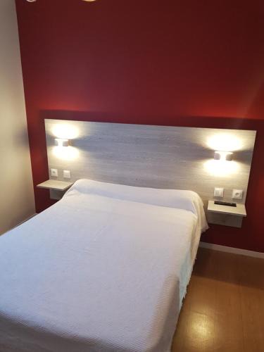 Morlaas Hotel | Hotel Restaurant Le Bourgneuf