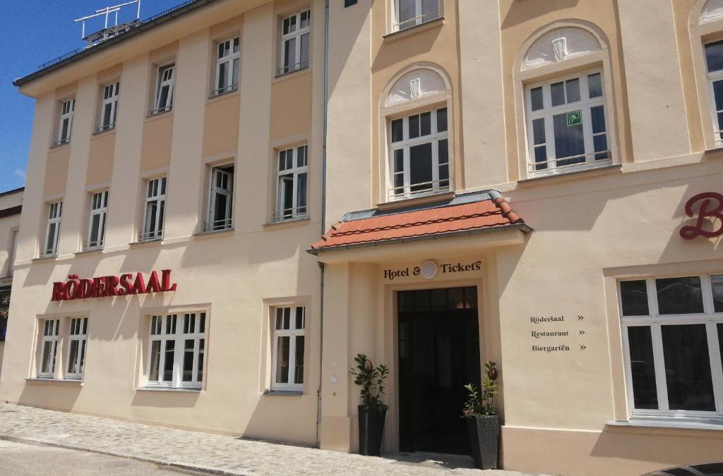 Grossrohrsdorf Hotel | Hotel & Restaurant Rödersaal