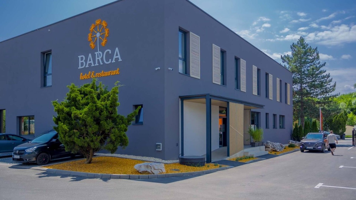 Juh RV Rental | Hotel & Restaurant Resort Barca - Campsite