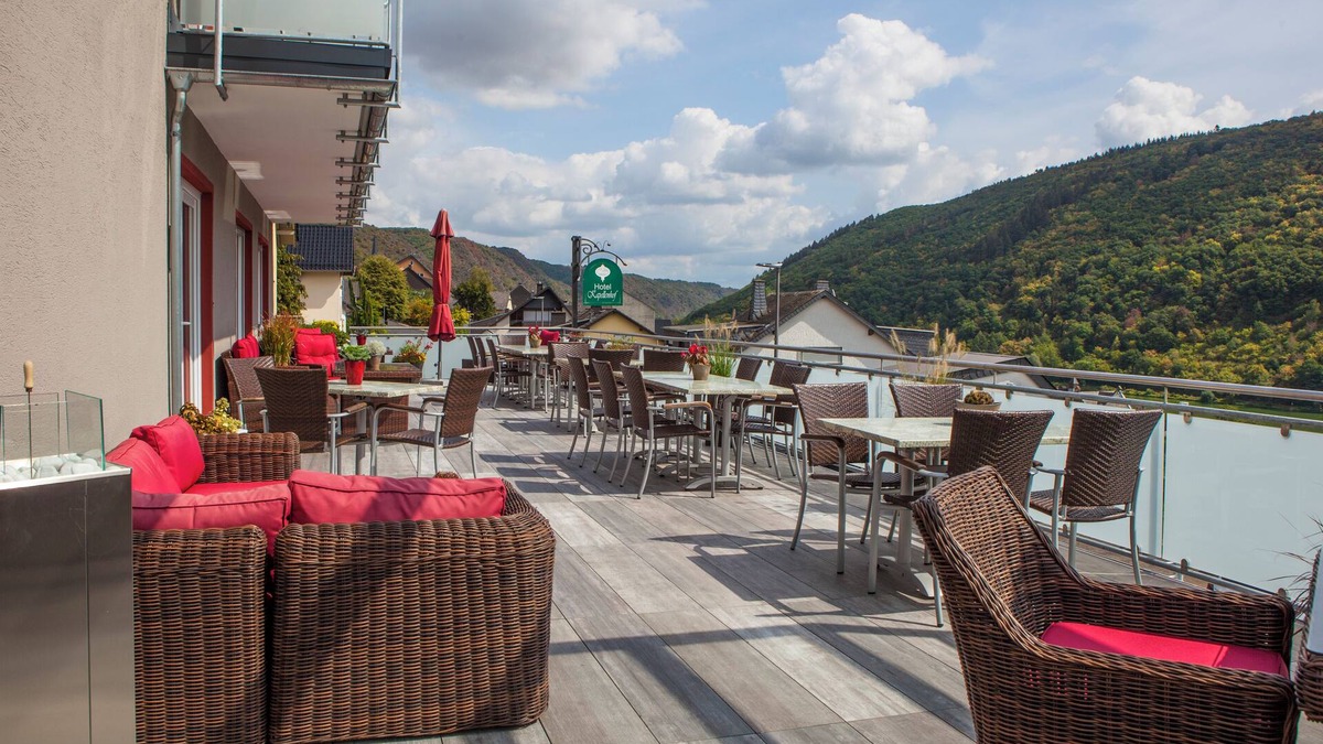 Klotten Hotel | Hotel Restaurant Weingut Kapellenhof