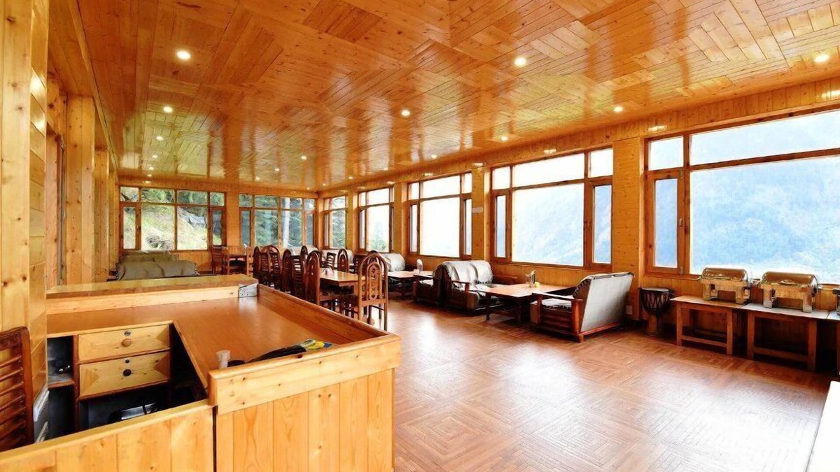 Jagatsukh Hotel | Hotel Rishi Palace