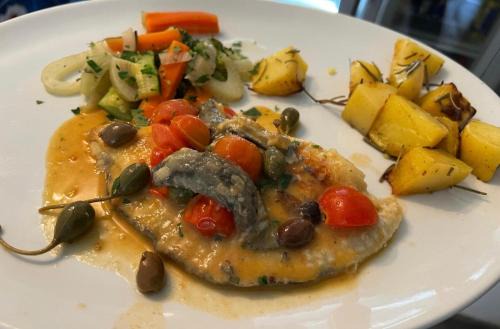 Cama Bed & Breakfast | Hotel Ristorante della posta , cama