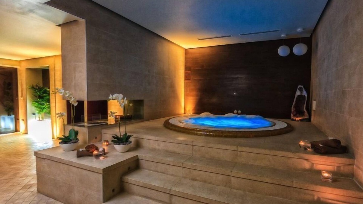 Roman Hotel | Hotel Roman By Dumbrava Business Resort