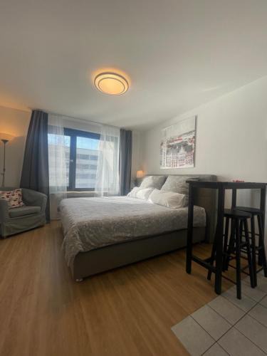 Augustenstraße Apartment | Hotel Room at Munich Central Station