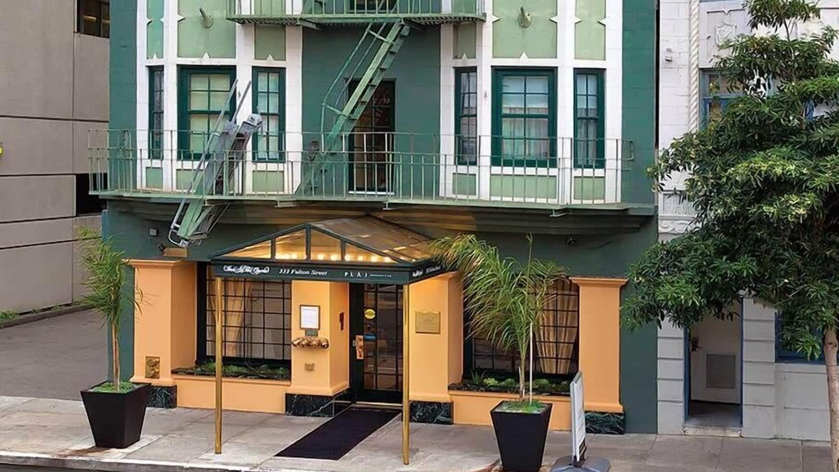 Fillmore District Condo | Hotel Room Performing Arts Venues Theater Lover!
