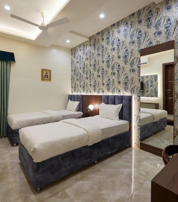 Ahmednagar Hotel | Hotel Rose Gold